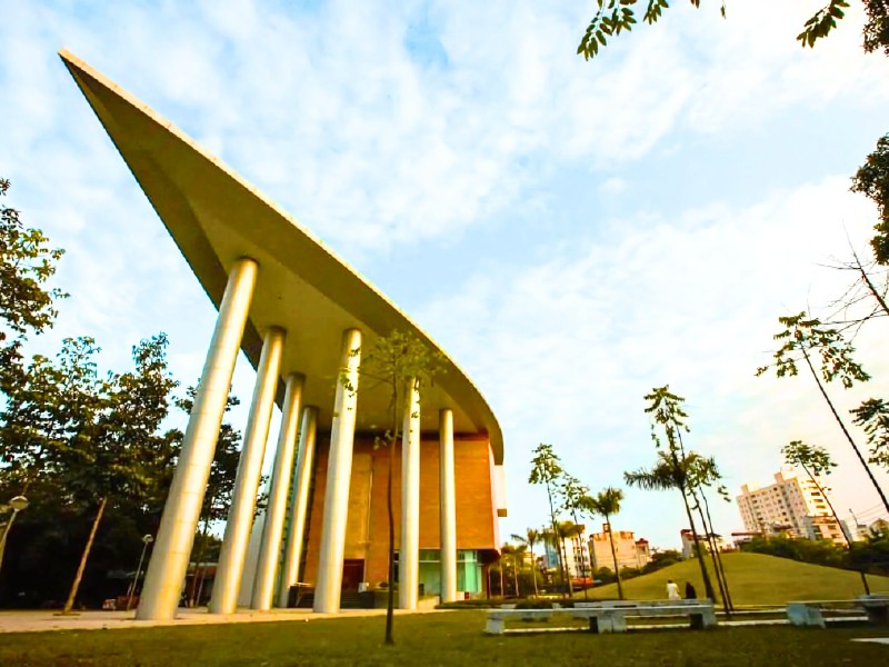 Bâtiment Asie du Sud-Est (Bâtiment en forme de cerf-volant)