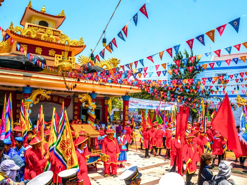 Fête Nghinh Ông (Fête d’accueil de Monsieur la Baleine)