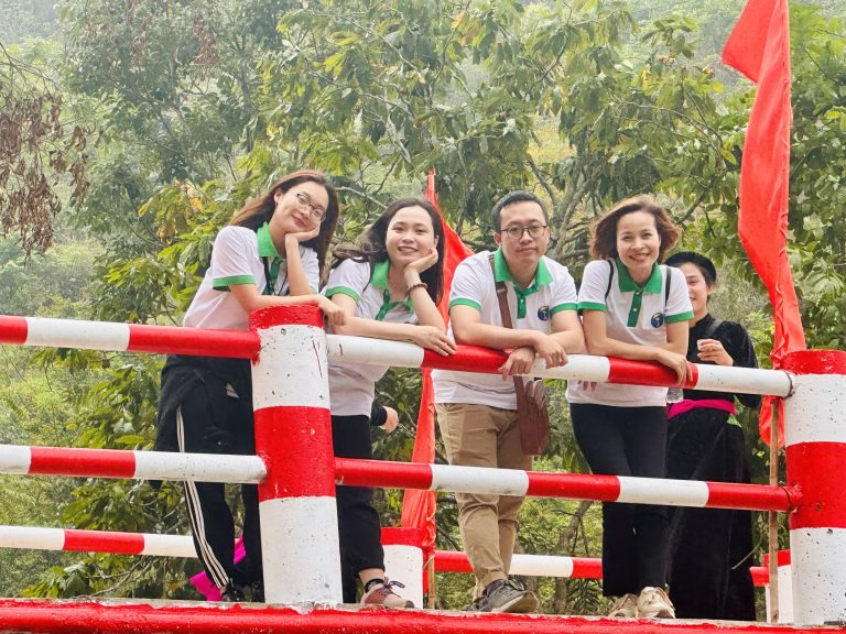Inbetriebnahme der drei Betonbrücken im Bezirk Bao Lam, Cao Bang, gebaut vom Humanitären Fonds
