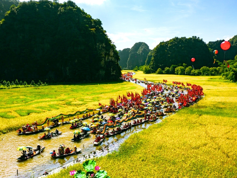 Le festival « Tam Coc – Trang An Golden Color » en mai