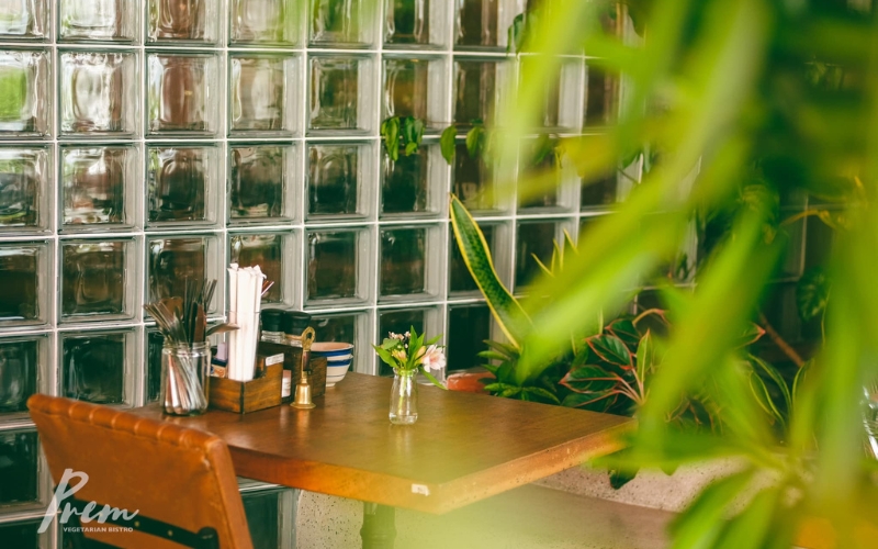 Le design de Prem Bistro apaise facilement les esprits après une journée de stress