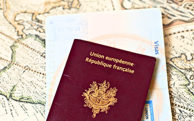 Documents importants valise pour un voyage au Vietnam