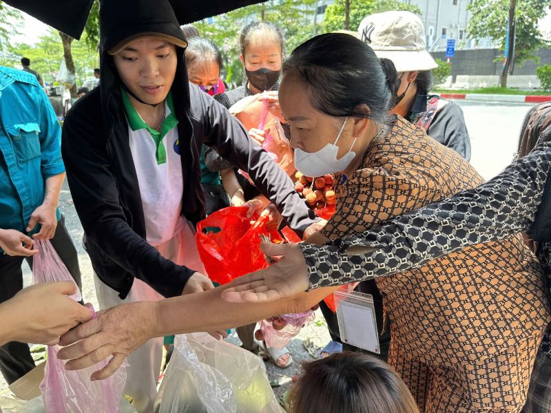 Horizon Vietnam auprès des patients de l’Hôpital d’hématologie