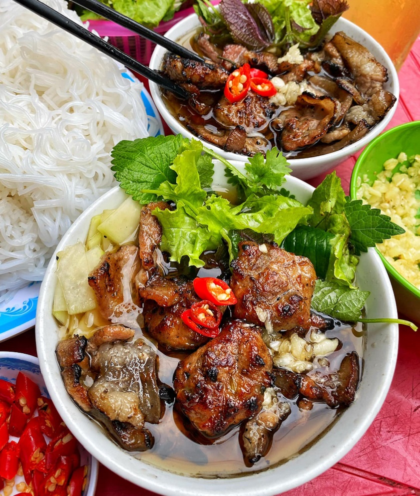Bun Cha: Plat traditionnel vietnamien à ne pas manquer