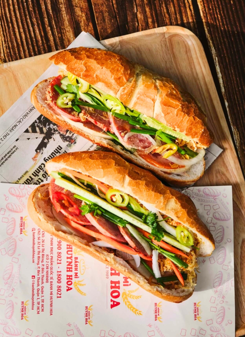 Le mythique Banh Mi Huynh Hoa, réputé pour ses garnitures abondantes et son goût unique