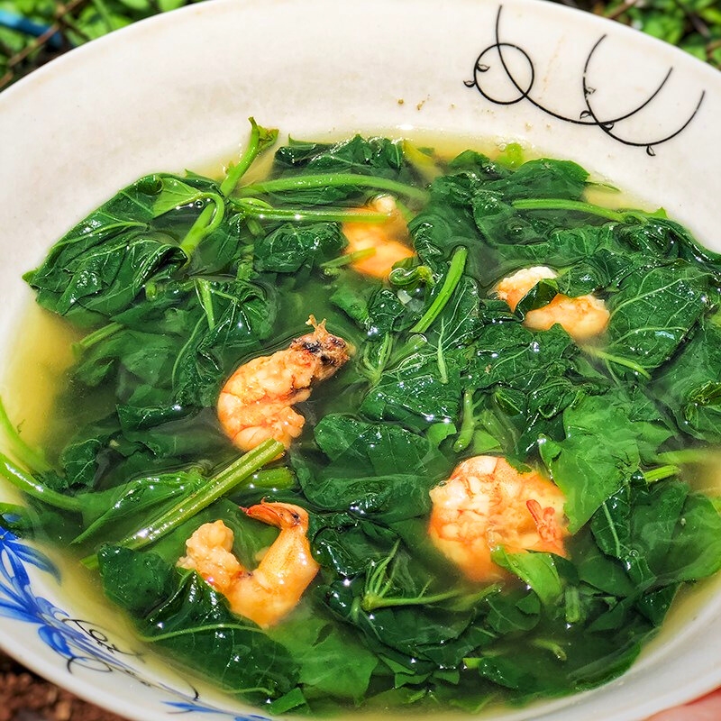 Soupe de feuilles de patate douce, fraîcheur simple et authentique de la cuisine vietnamienne