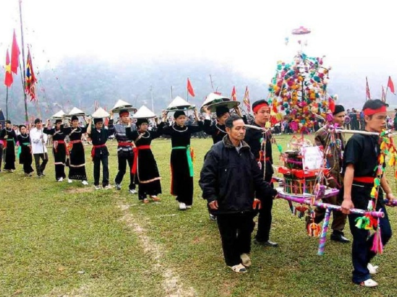 Fête Roong Pooc