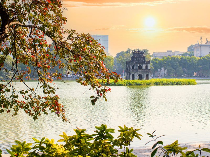 Legende des Sees des zurückgegebenen Schwertes: Der Gründungsmythos von Hanoi