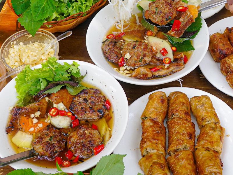 Bún Chả: Ein traditionelles vietnamesisches Gericht, das man nicht verpassen darf