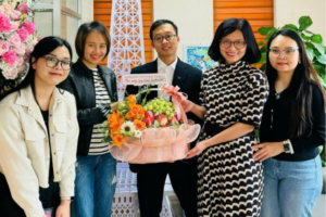 Horizon Vietnam Travel gratuliert und würdigt die Dozentinnen der Universität für Fremdsprachen – VNU Hanoi zum Internationalen Frauentag (8. März)